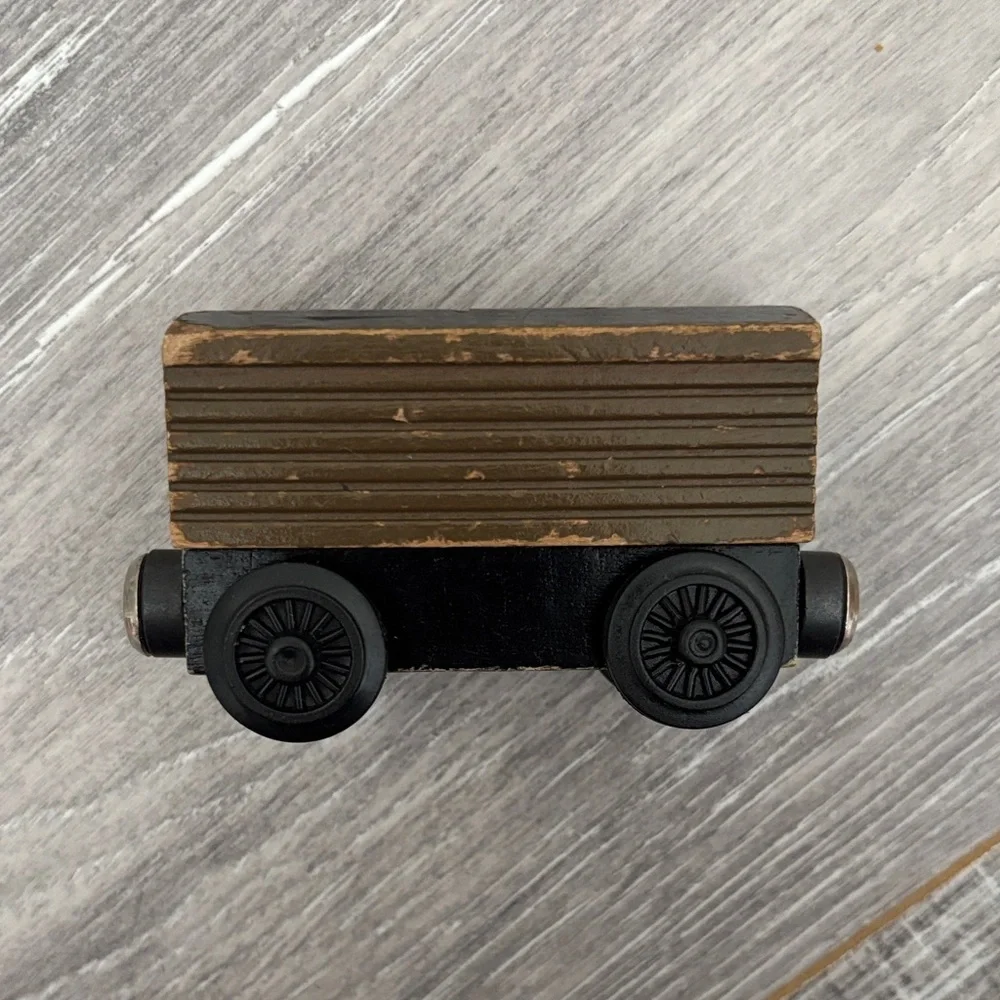 Wooden Troublesome Truck Brakevan - White Face! Thomas & Friends